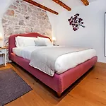 Apartments Casa De Amicis
